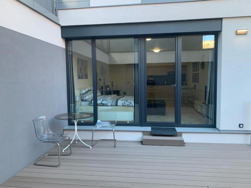 O2 Arena - Alex Apartament